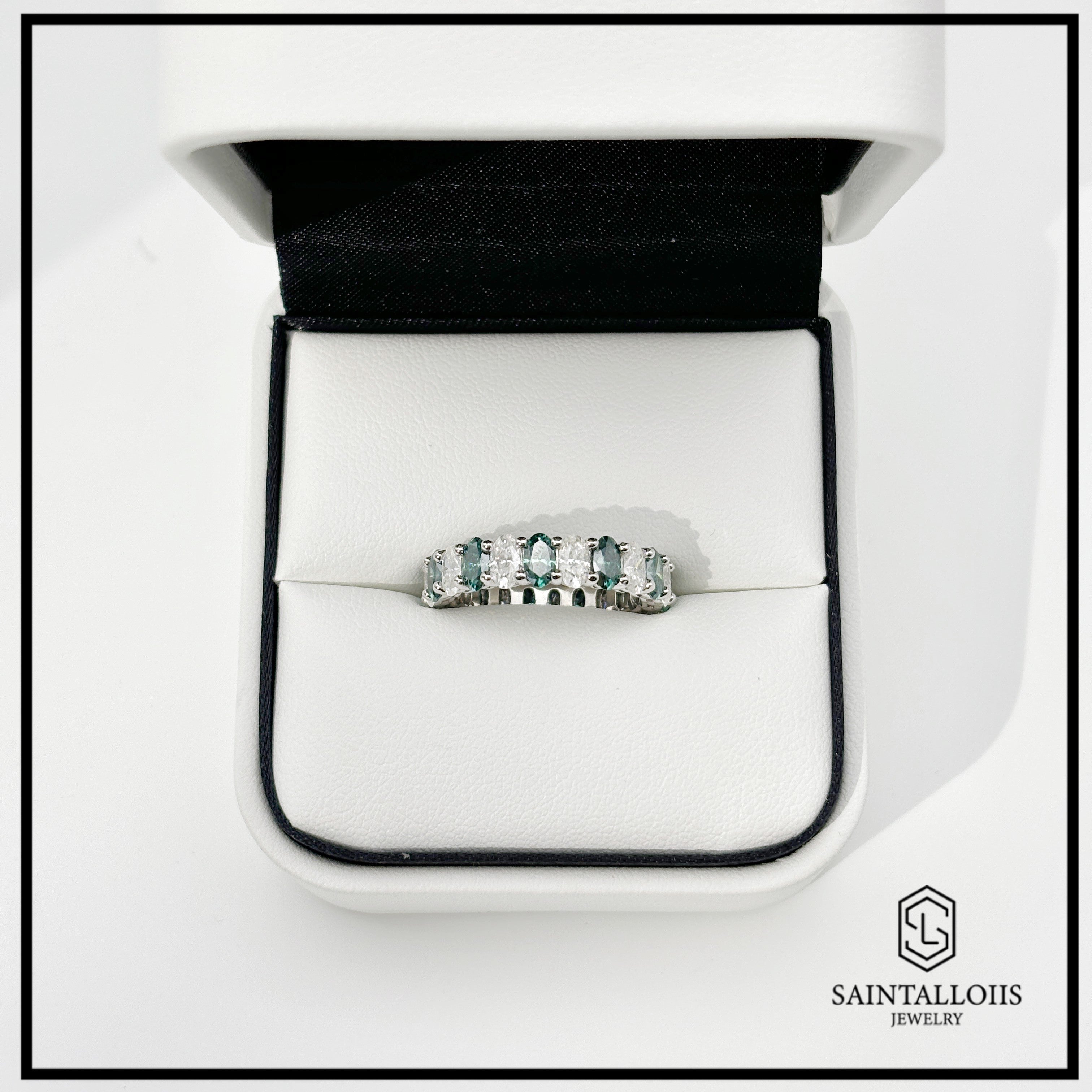 "Astrid" 0.2ct Oval Cut Eternity Moissanite Band S925