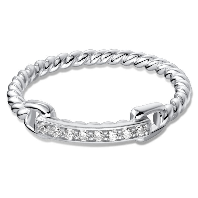 "Daffy" Moissanite Twisted Ring Band