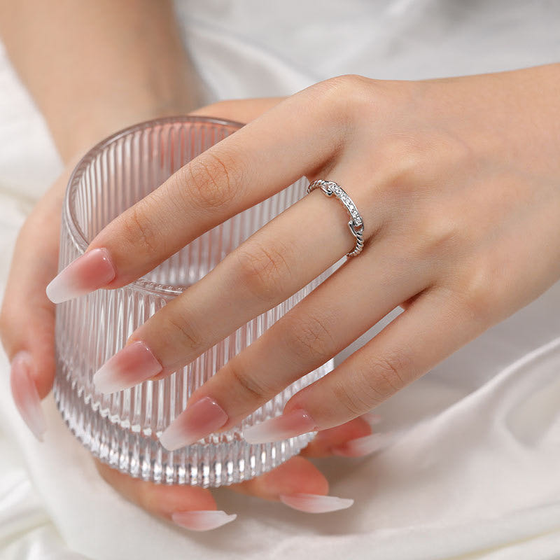 "Daffy" Moissanite Twisted Ring Band