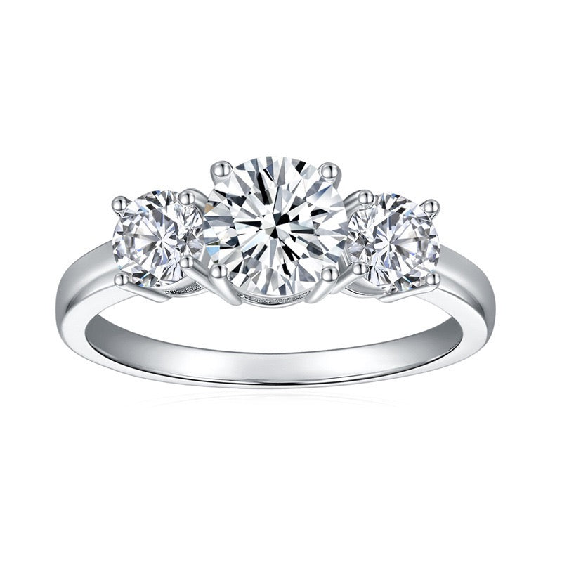 “Coconut" 1.6ct Round Cut Moissanite Ring S925