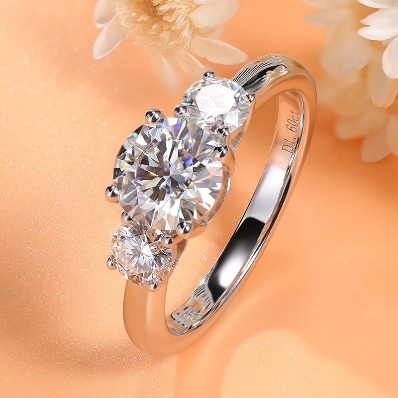 “Coconut" 1.6ct Round Cut Moissanite Ring S925