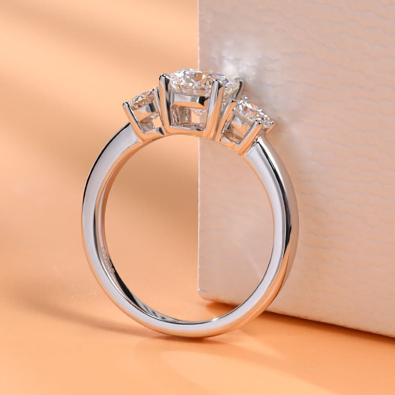 “Coconut" 1.6ct Round Cut Moissanite Ring S925