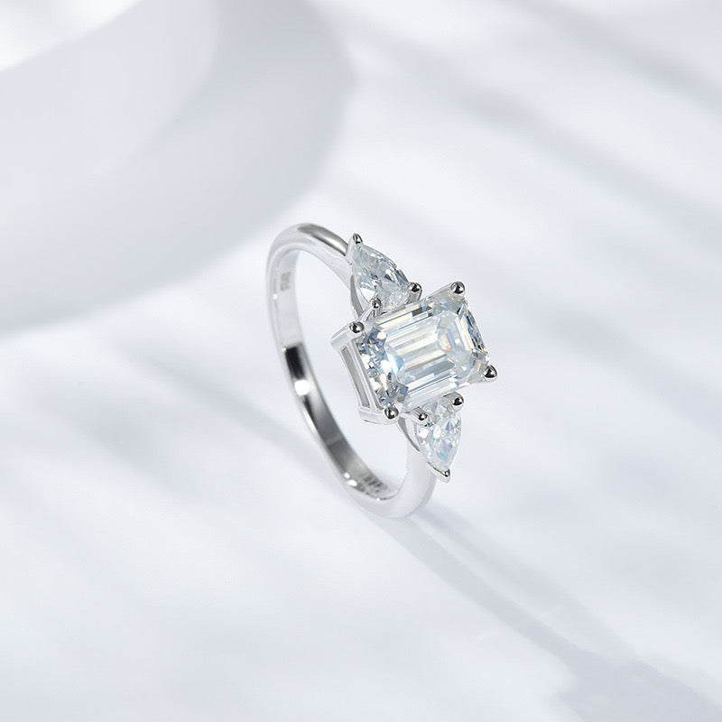 "Sia" 2ct Emerald Cut Moissanite Ring S925
