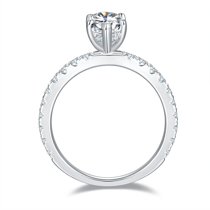 Vor „Maria“ 4 Karat Marquise-Schliff Moissanit-Ring