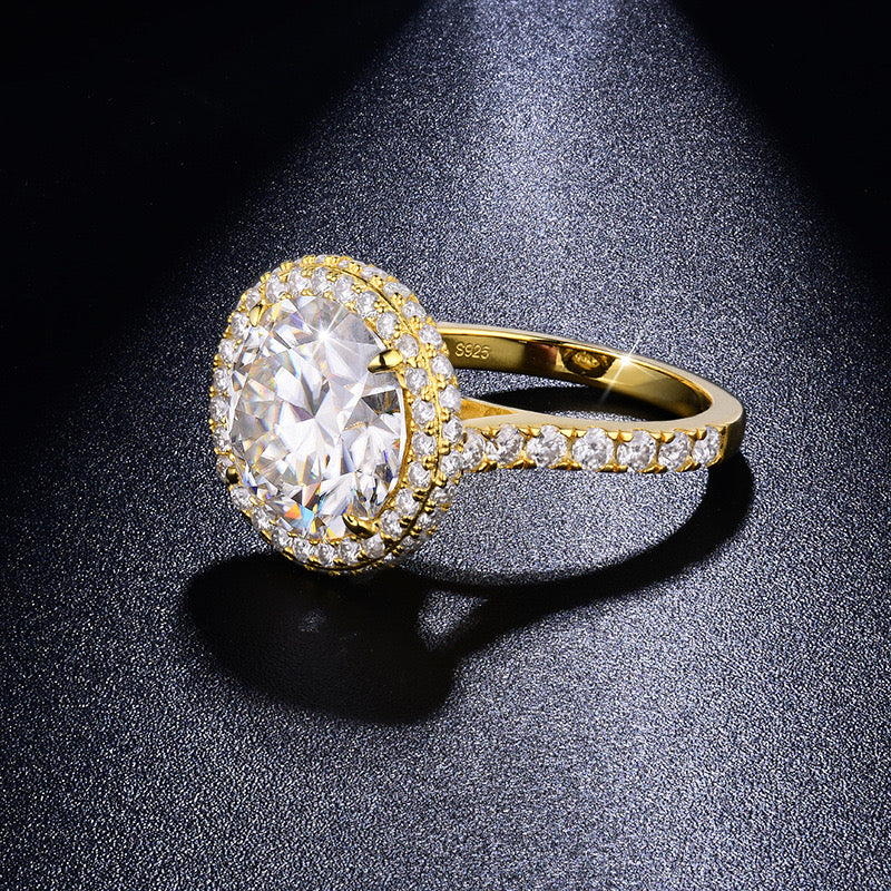 "Elena" 5ct Round Halo Moissanite Ring S925
