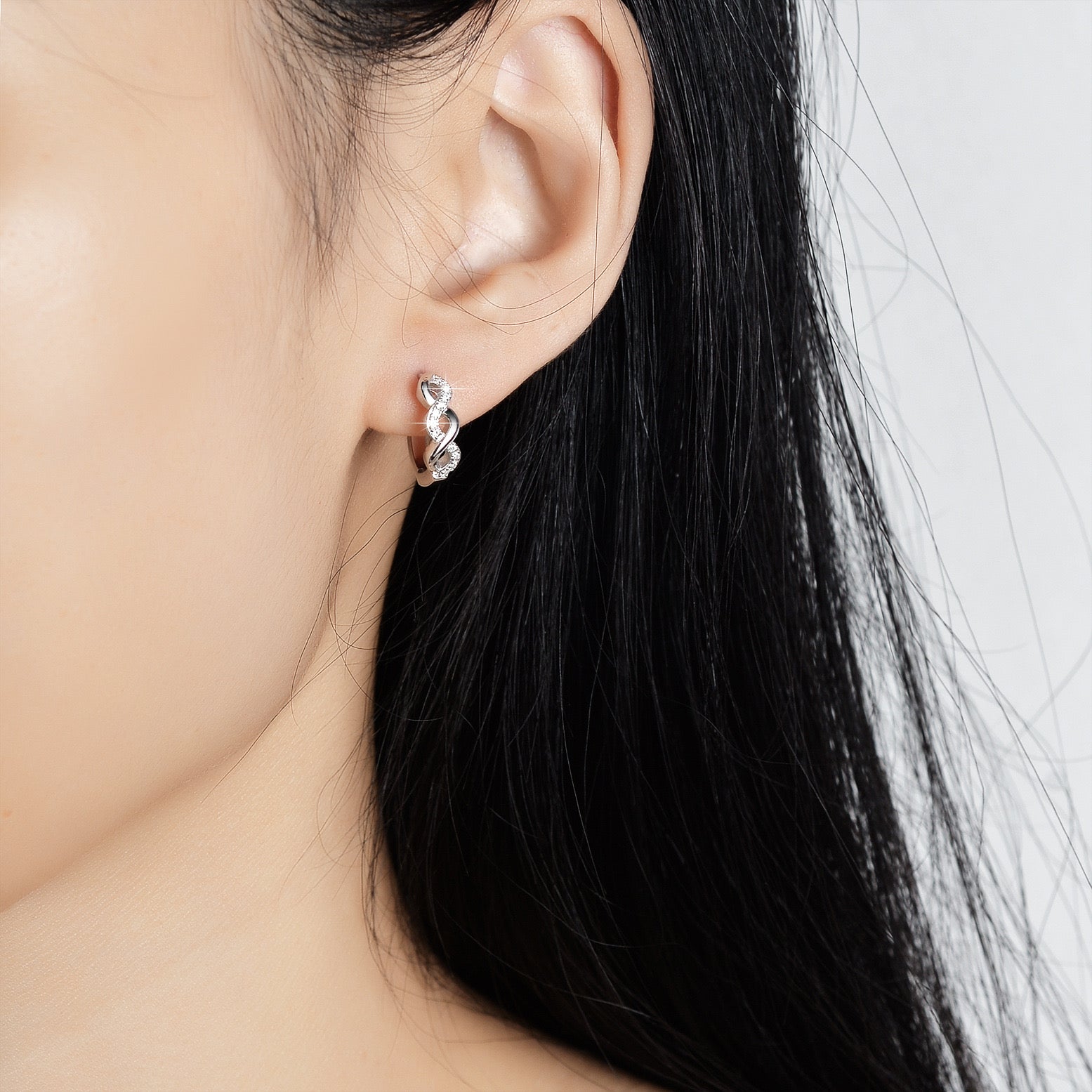 "Simple" Moissanite Twisty Earrings S925