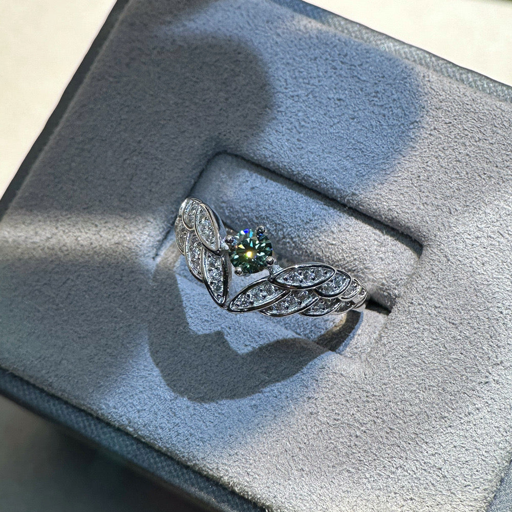 "Angel Wings" 0.3ct Moissanite Ring S925