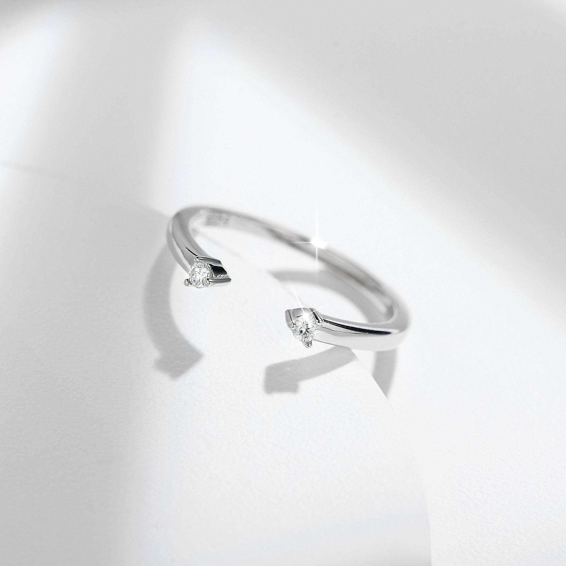 "Wen" Moissanite Offener Ehering S925