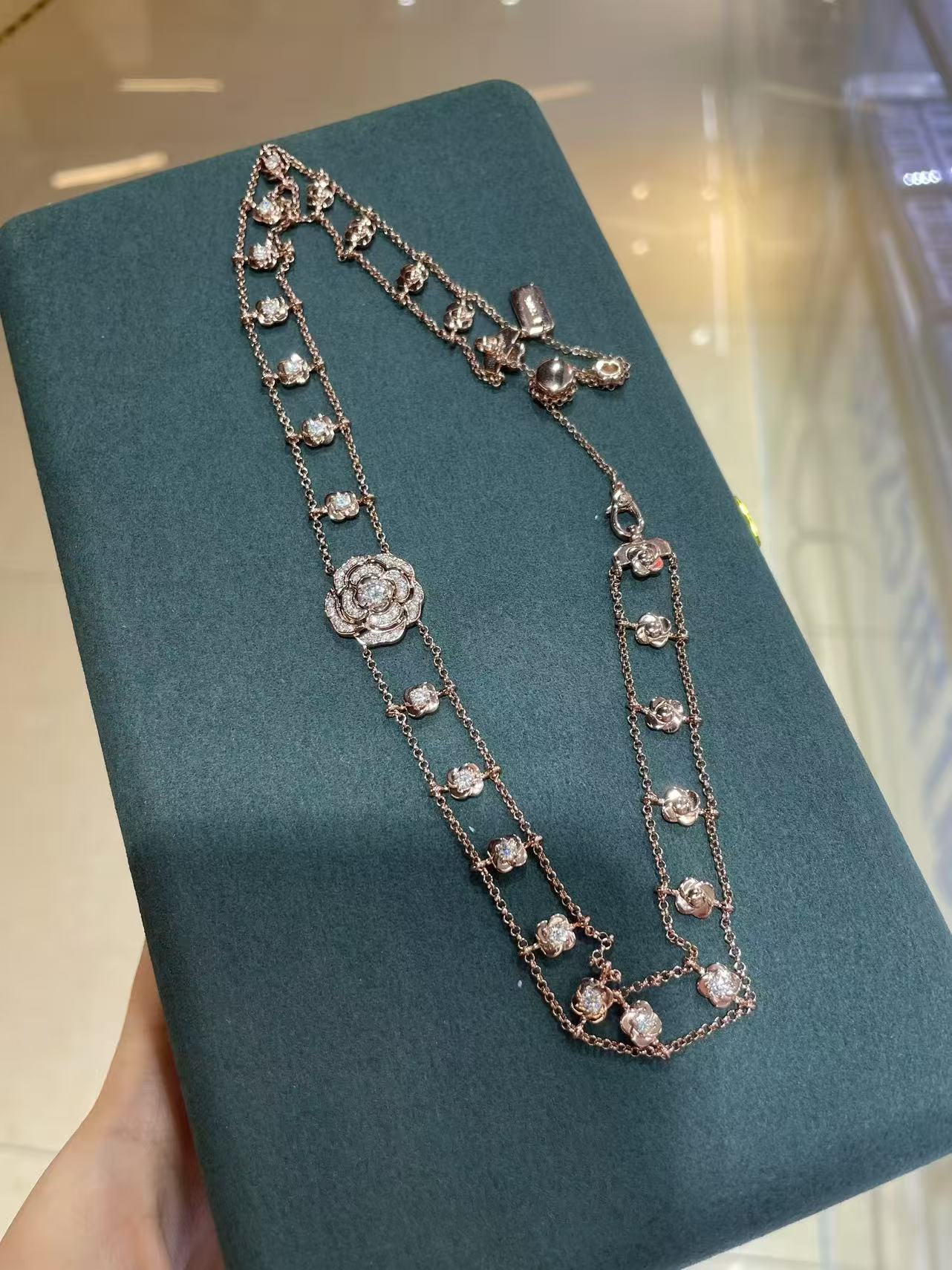 Rosetta Flower Moissanite Necklace