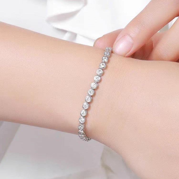 "Sienna" 2.5mm Moissanite Tennis Bracelet S925