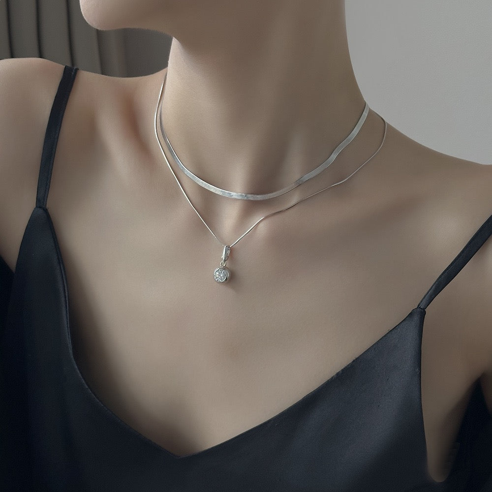 "Saskia" 1ct Round Cut Moissanite Necklace