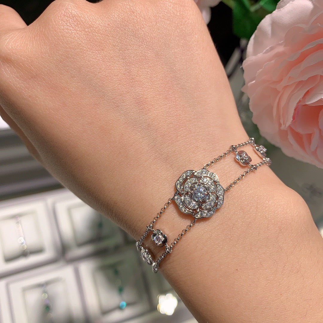 "Rose" Eternal String Dangling Moissanite Charm Bracelet S925
