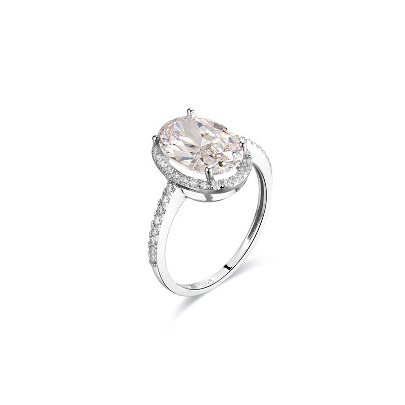 „Aria“ 5 Karat ovaler Moissanitring