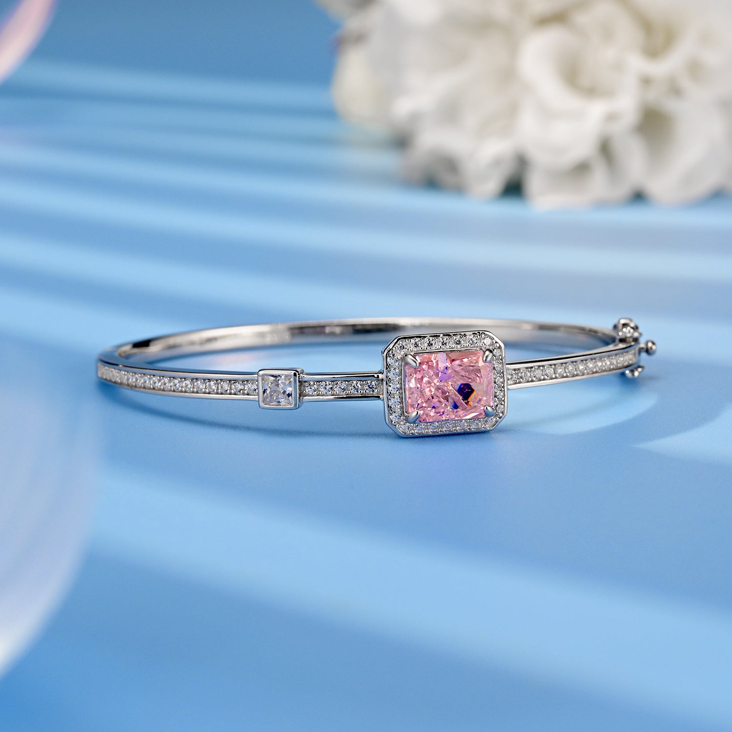 "Luna" Series 4.5ct Radiant Cut S925 Bangle High Carbon