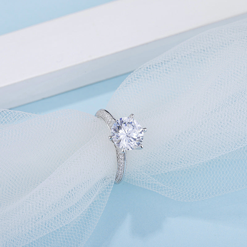 "Zoe" Round Cut Moissanite Ring