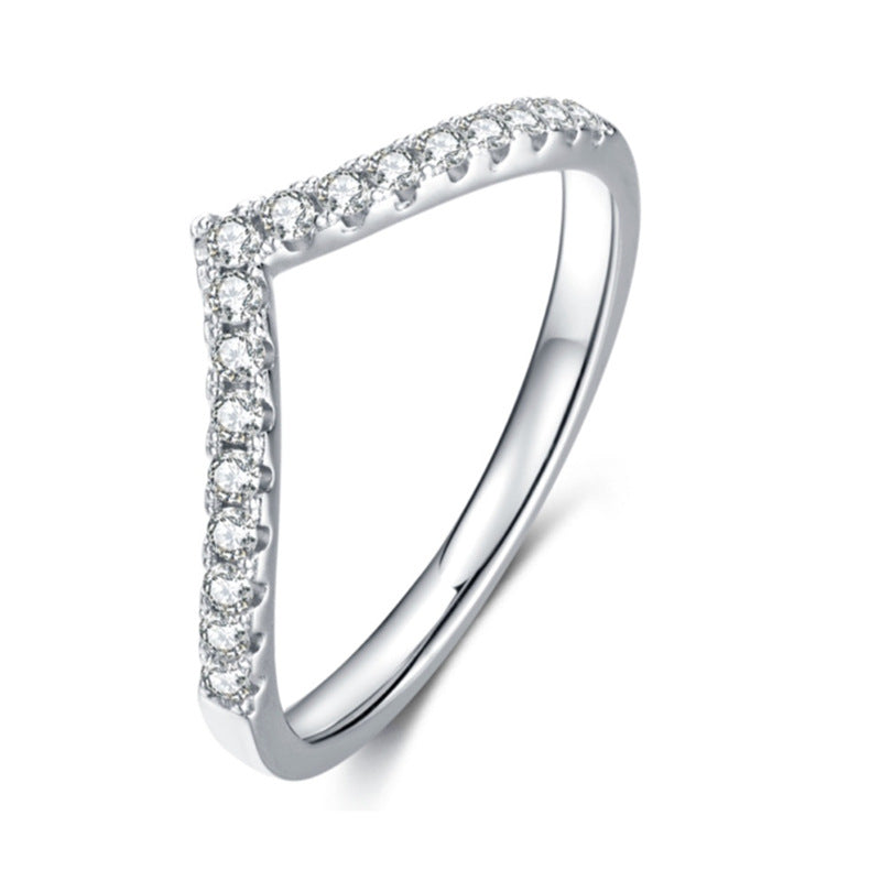 V-förmiger französischer Pavé-Diamantring