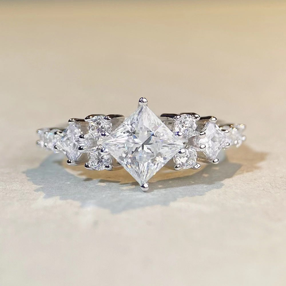 „Stern“ 1,2 Karat Prinzessschliff Moissanitring