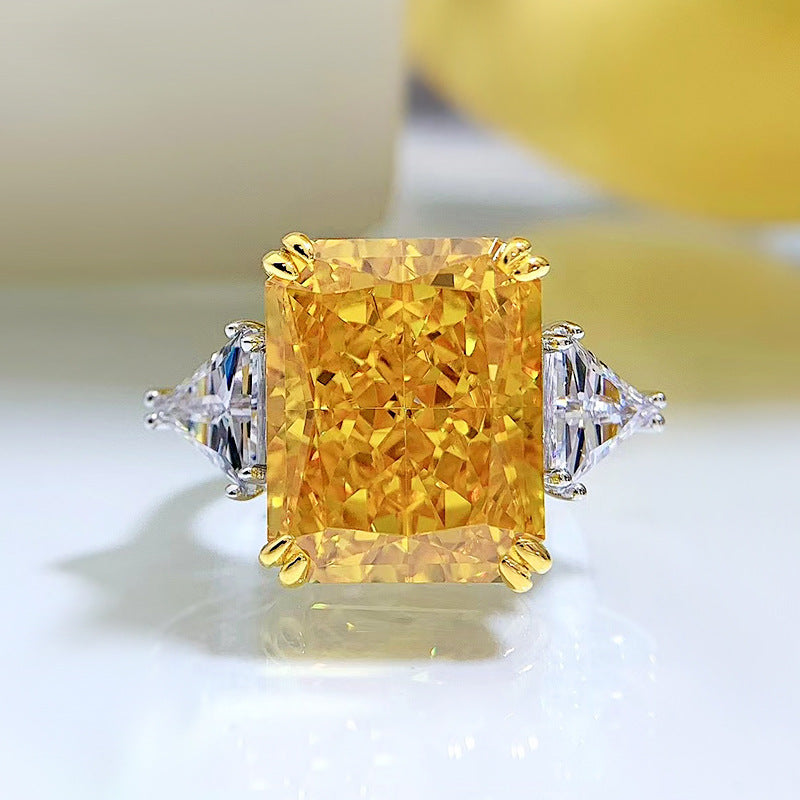 "Sunny" High Carbon Diamond Ring