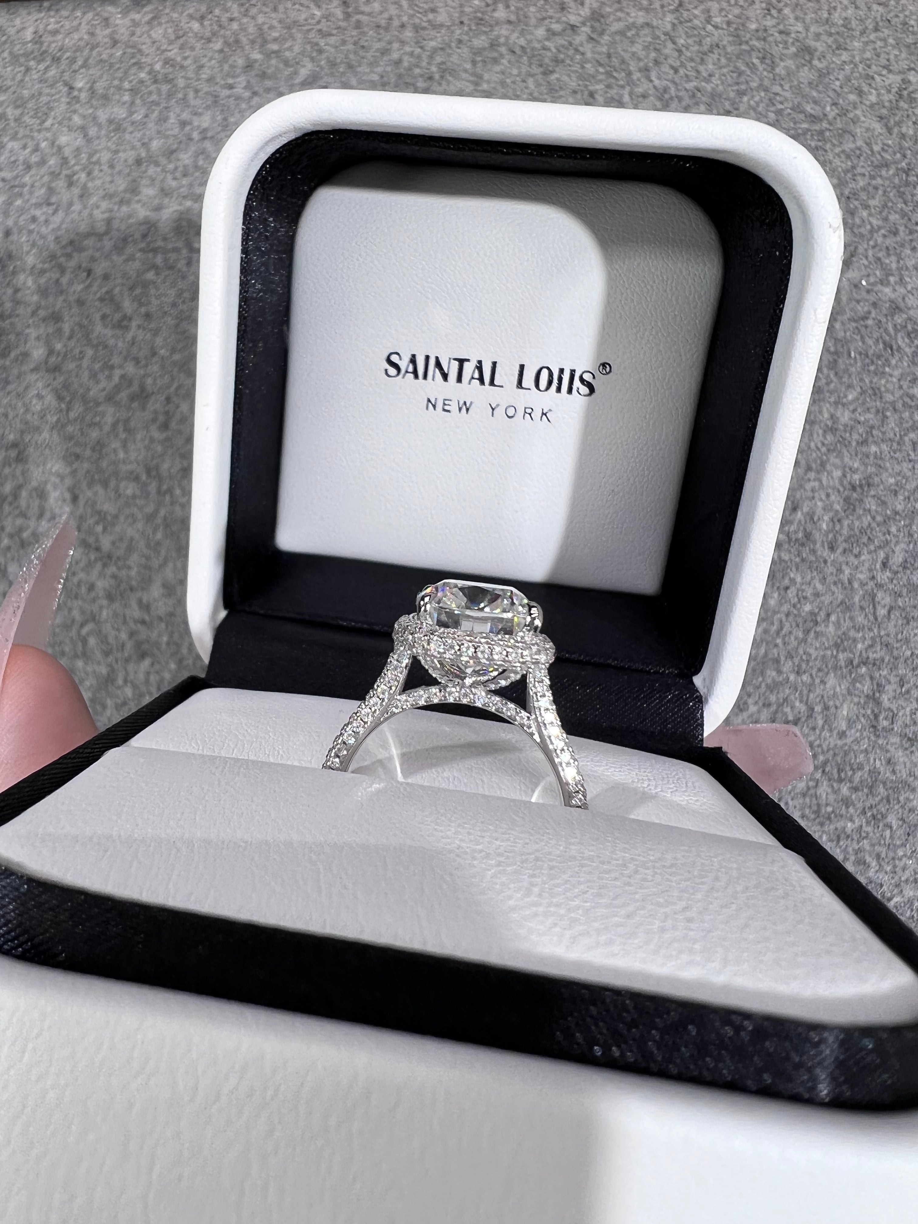 Pre ‘’Winter"Cushion Cut 5ct Moissanite Ring